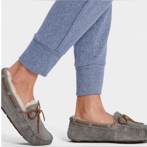 UGG Dakota Charcoal Suede Moccasins/ slippers woman’s US 8, sheep skin lining.